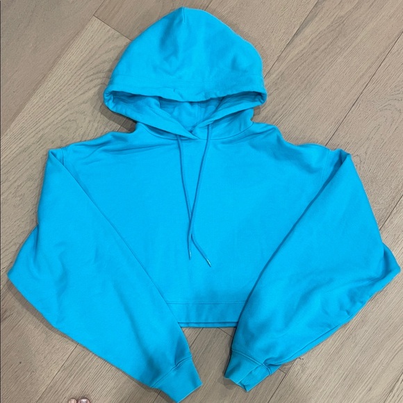 ALO Yoga Tops - ALO Yoga Bright Turquoise Cropped Hoodie